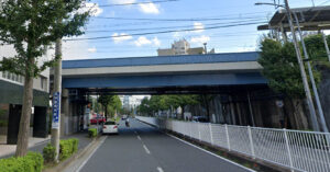 神奈川県横浜市栄区_2車線道路