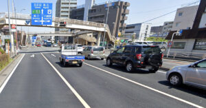 神奈川県横浜市鶴見区_2車線道路