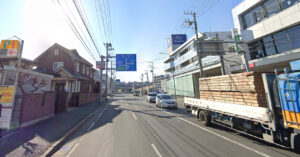 神奈川県横浜市泉区_2車線道路