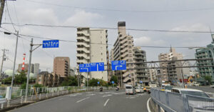 神奈川県横浜市保土ヶ谷区_2車線道路