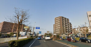 神奈川県横浜市瀬谷区_多車線